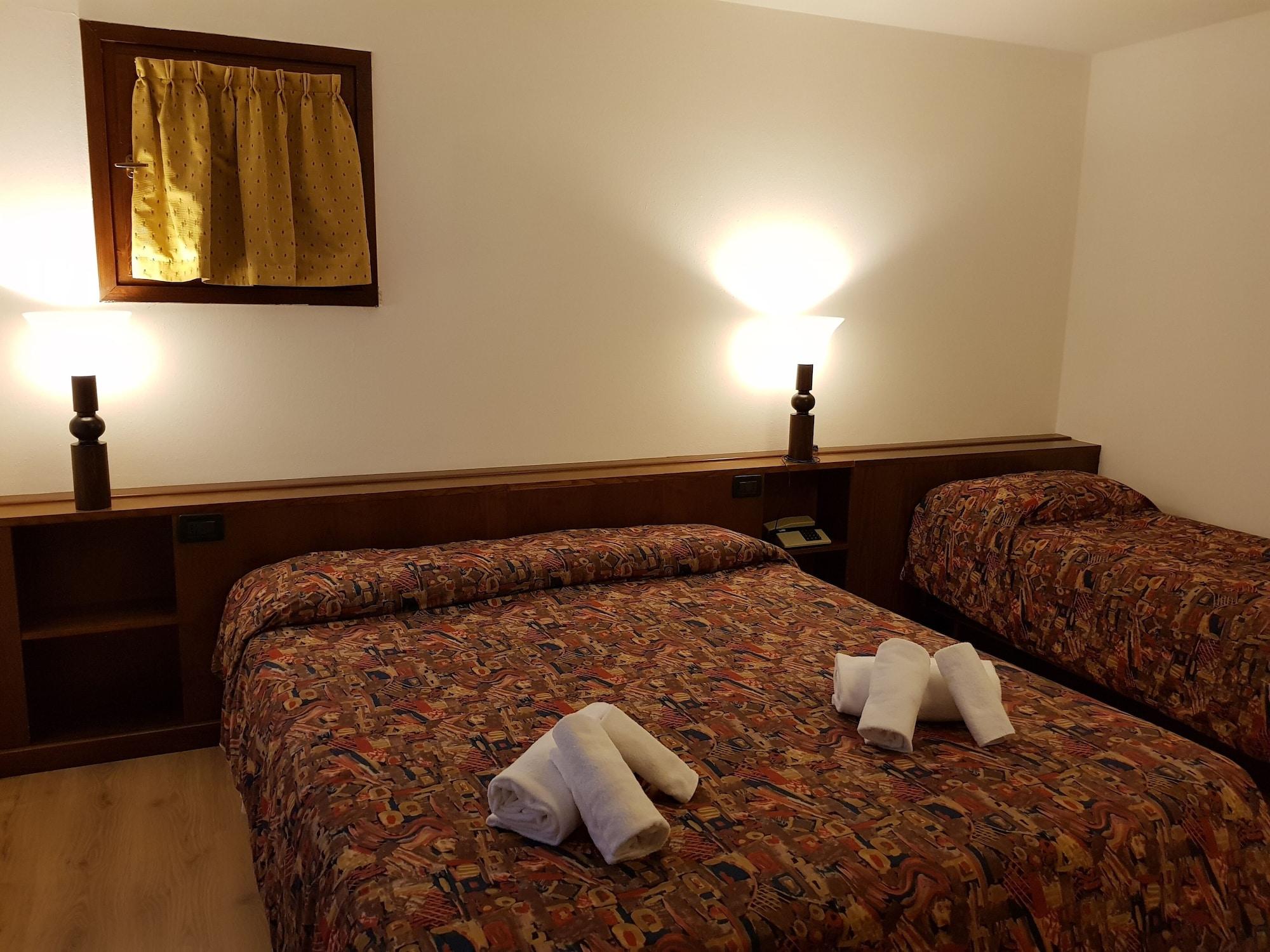 Hotel Alle Tre Baite Санта Катерина Валфурва Екстериор снимка