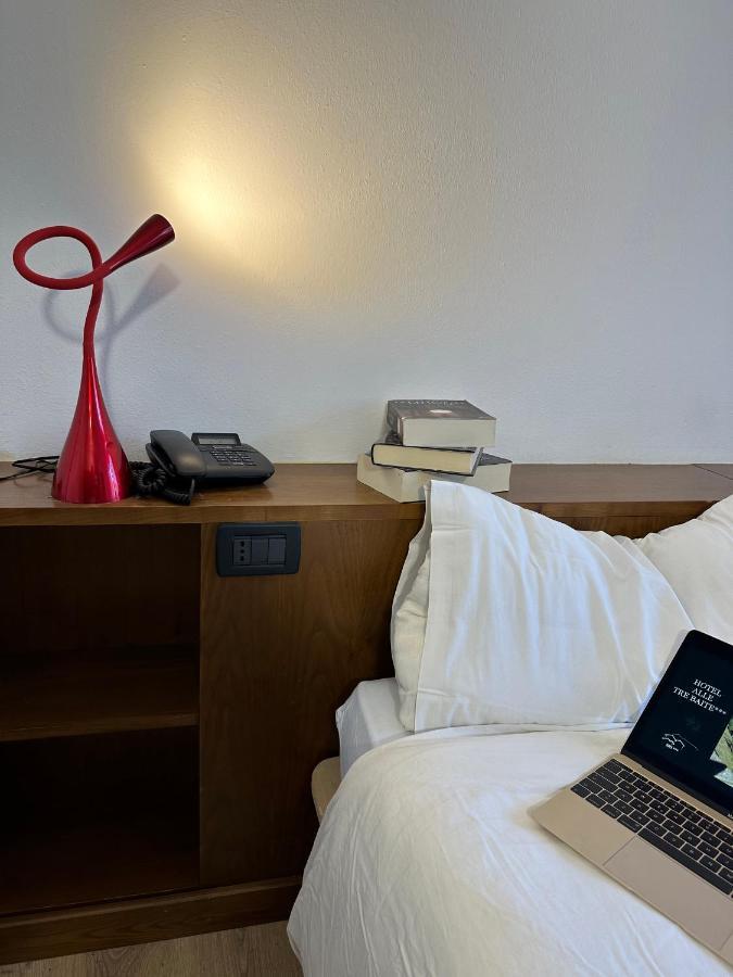 Hotel Alle Tre Baite Санта Катерина Валфурва Екстериор снимка