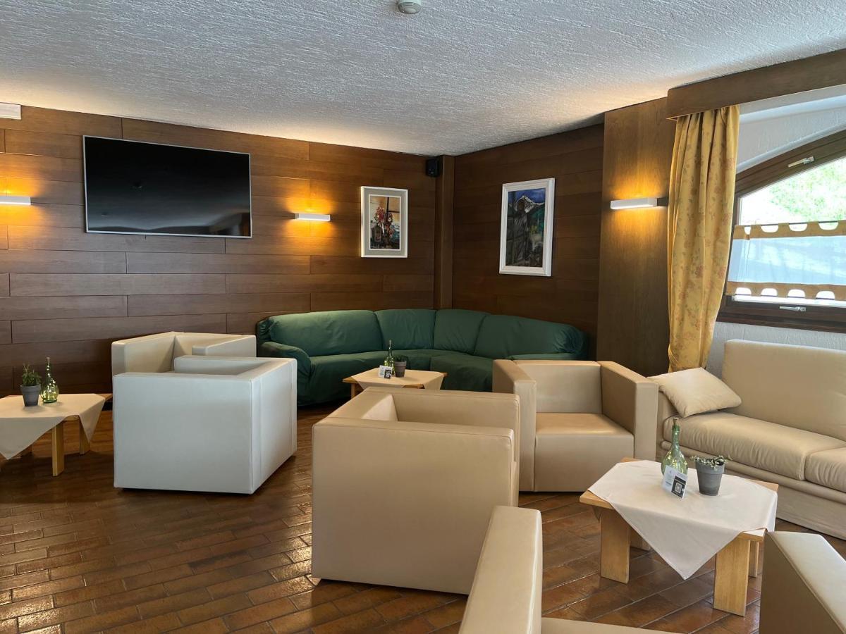 Hotel Alle Tre Baite Санта Катерина Валфурва Екстериор снимка
