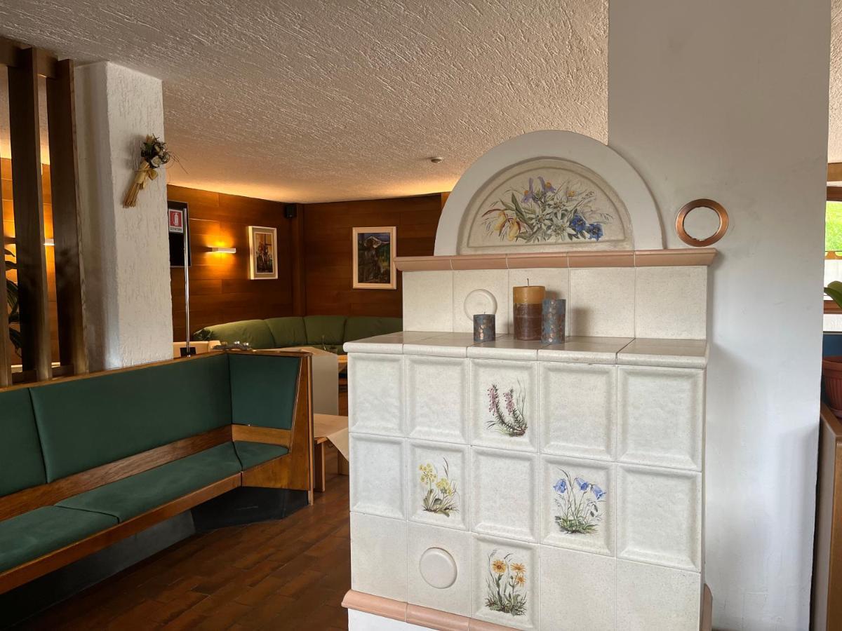 Hotel Alle Tre Baite Санта Катерина Валфурва Екстериор снимка