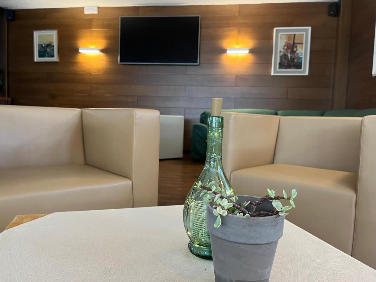 Hotel Alle Tre Baite Санта Катерина Валфурва Екстериор снимка