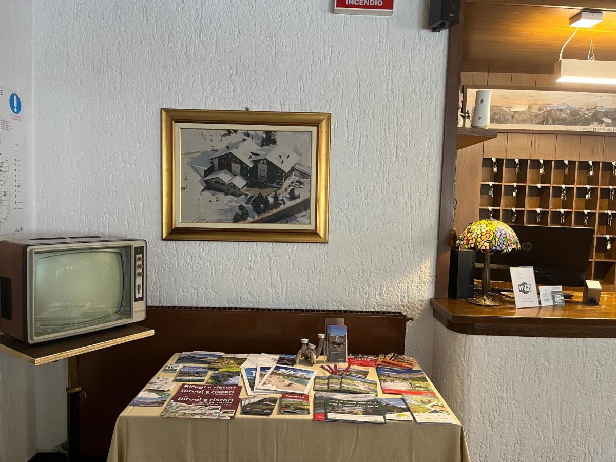 Hotel Alle Tre Baite Санта Катерина Валфурва Екстериор снимка