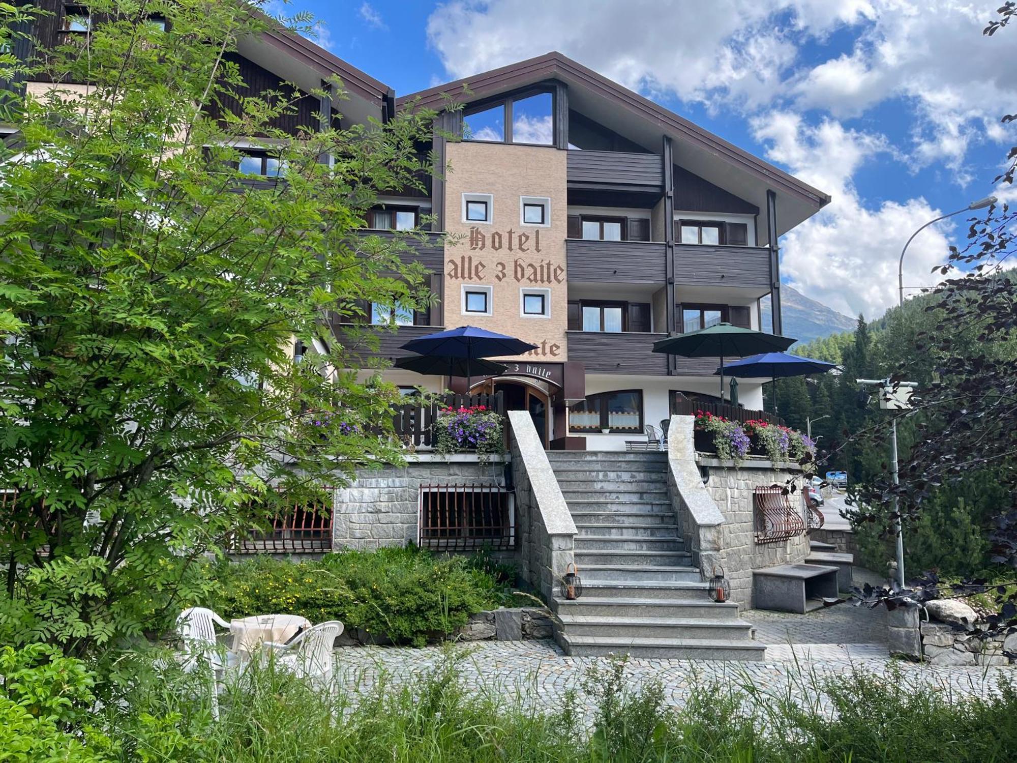 Hotel Alle Tre Baite Санта Катерина Валфурва Екстериор снимка