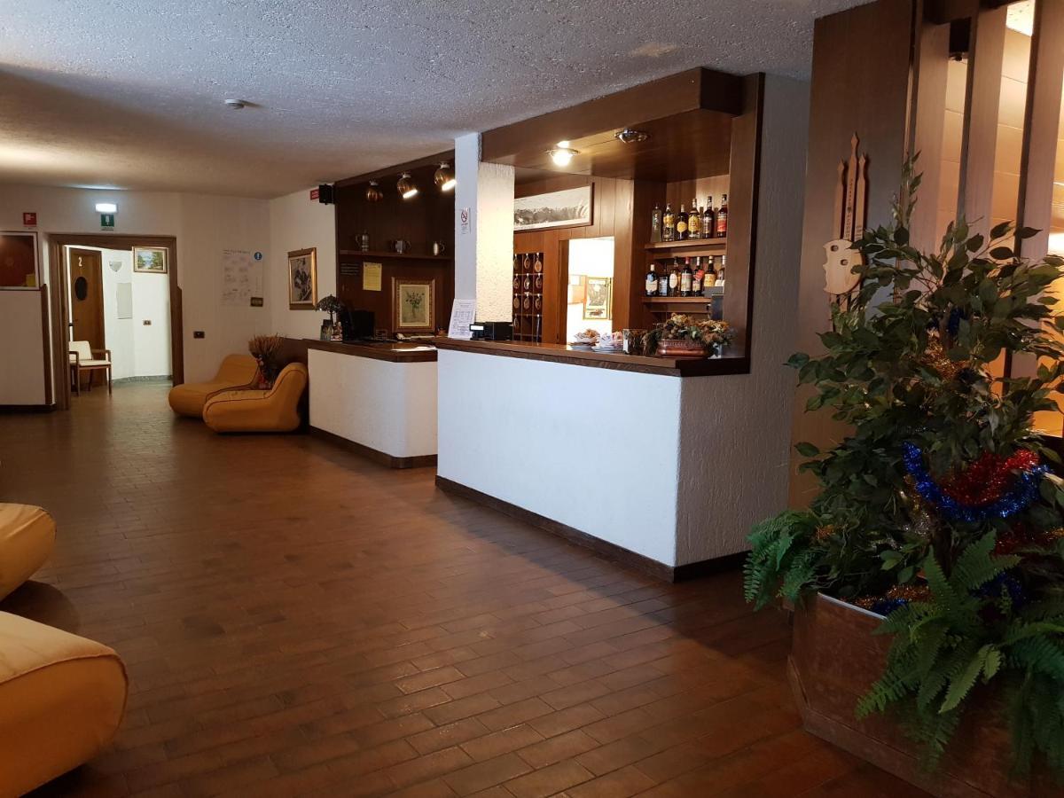 Hotel Alle Tre Baite Санта Катерина Валфурва Екстериор снимка